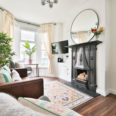 Fresh Cardiff Bay 2 Bedroom House- 3 Tv'S Eksteriør bilde